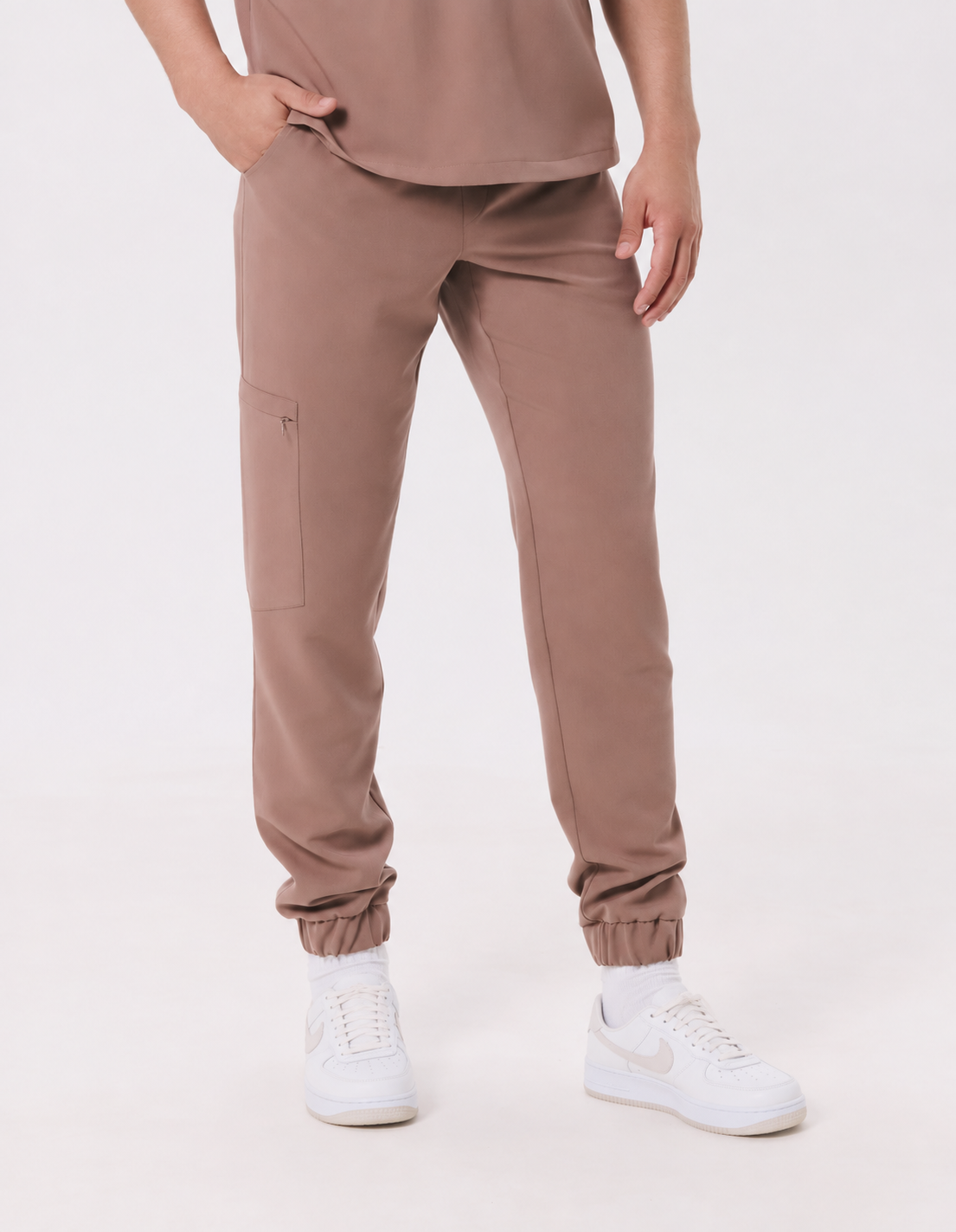 Herren Jogger-Hose Leo, Farbe mandel, vorne
